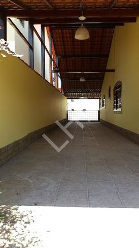 Elisa Leach Beat - Casa em Condomínio em Maricá - Ponta Grossa por 650 Mil à Venda