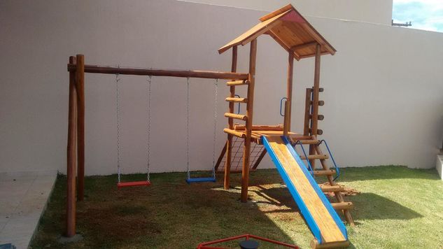 Playground Casinha de Tarzan Madeira de Eucalipto Tratado