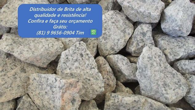 Pedra Rachão de Construção no Cabo de Santo Agostinho