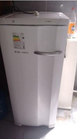 Freezer Electrolux Vertical Branco 145l Fe18