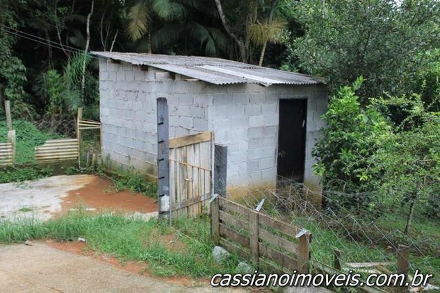 Chácara com Lago em Mogi das Cruzes