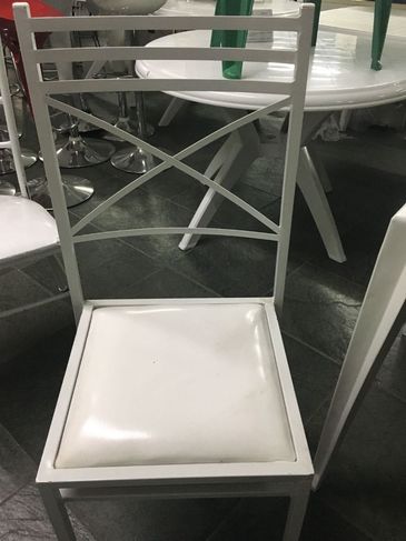 Lote Cadeiras Italia Semi-nova