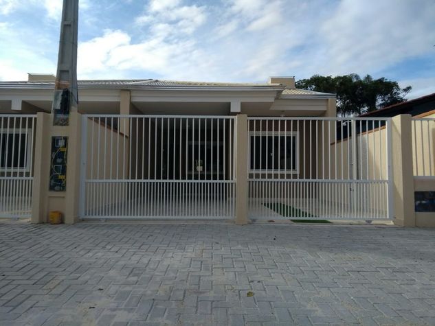 Casa Geminada no Balneário Cambiju - Itapoá