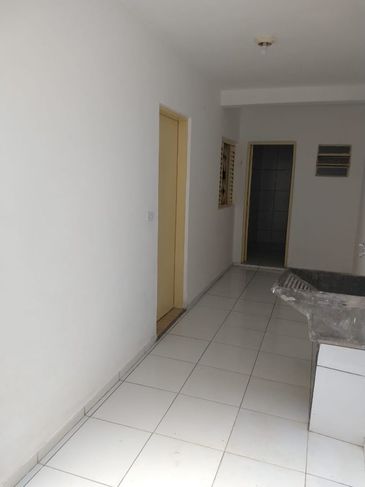 Casa com 02 Dormitórios - Vila Guacuri - SP