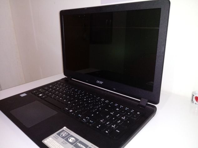 Notebook Acer Aspire Es1-572 Series