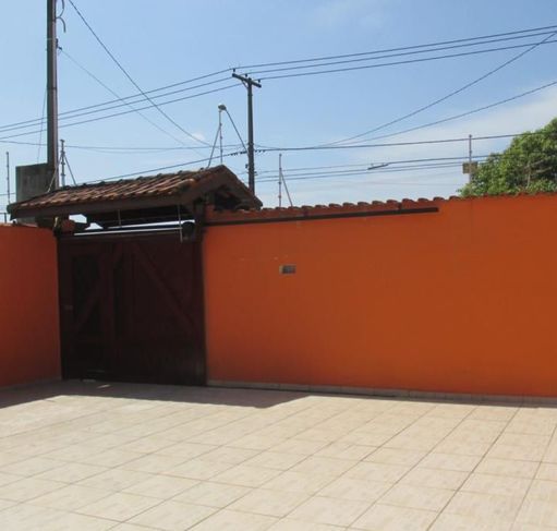 Casa Localizada em Itanhaém Próximo ao Balneário de Gaivotas
