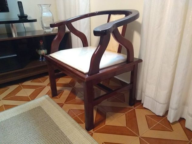 Cadeira em Madeira