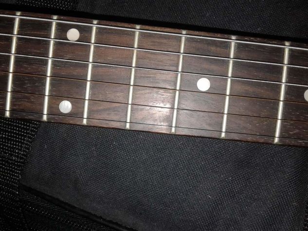 Guitarra Giannini