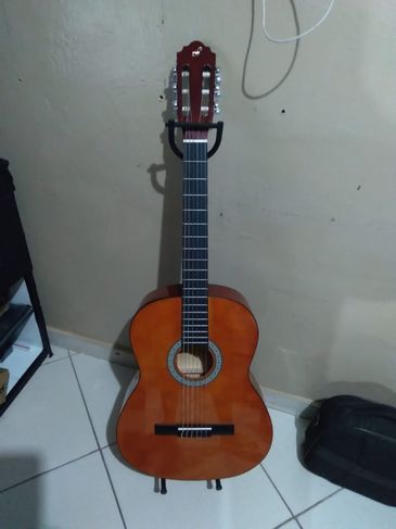 Violão Giannini N14 Natural Nylon Kit com Capa R$ 395,00