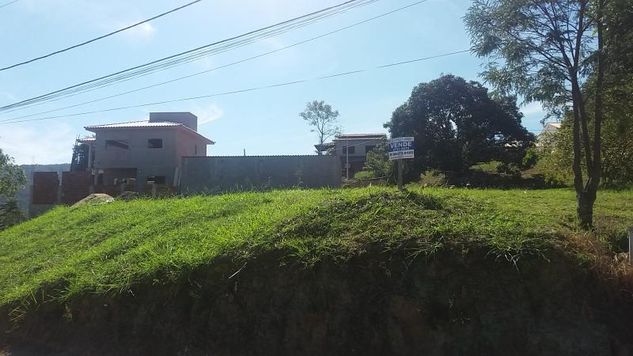 Ubatã - Terreno com 423 m2 em Maricá - Caxito por 80 Mil à Venda