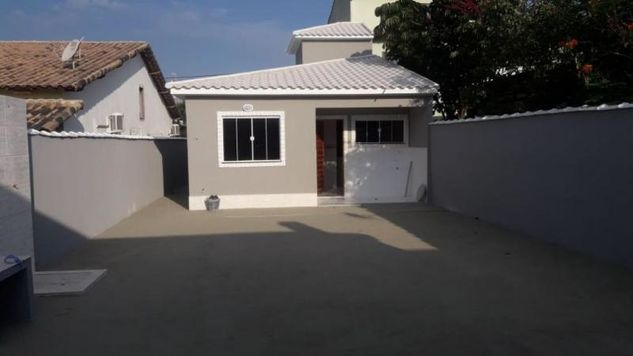 Casa com 3 Dorms em Maricá - Jardim Atlântico Central (itaipuaçu) por 468 Mil à Venda
