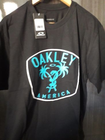 Camiseta Masculina Oakley