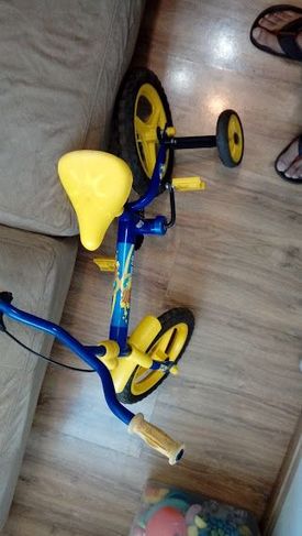 Bicicleta Infantil com uma Rodinha