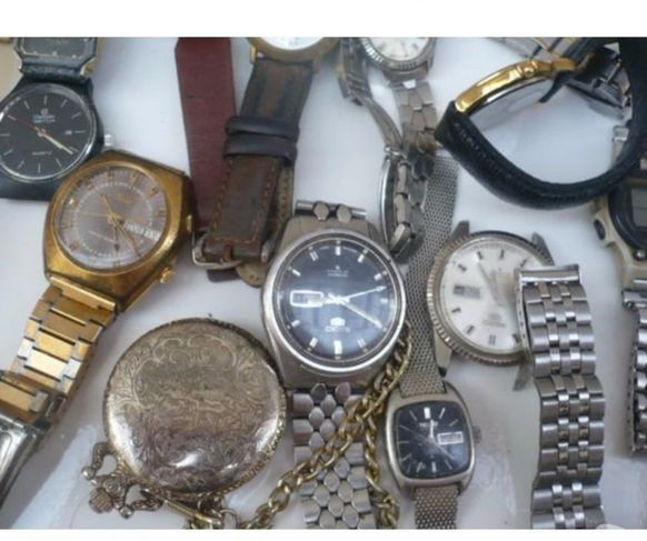 Compro Relógios Antigos em Lotes para Peças-pago na Hora