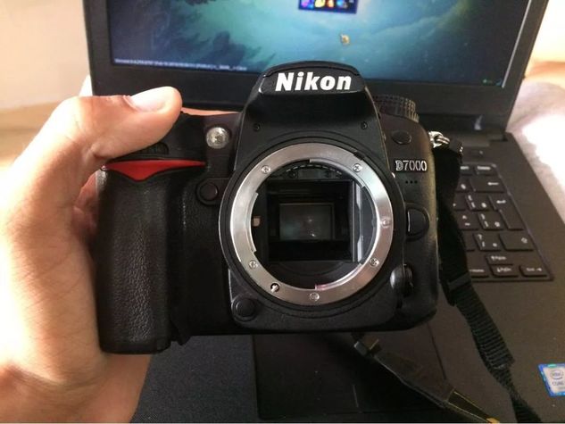 Câmera Nikon D7000 + Acessórios