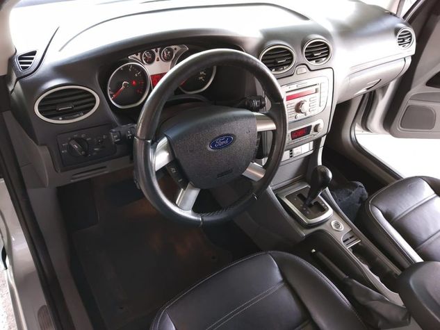 Ford Focus Hatch Titanium 2.0 16v (aut) 2013