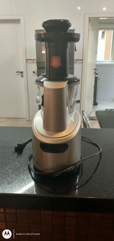 Máquina de Suco Fun Kitchen Master Pro Semi Nova