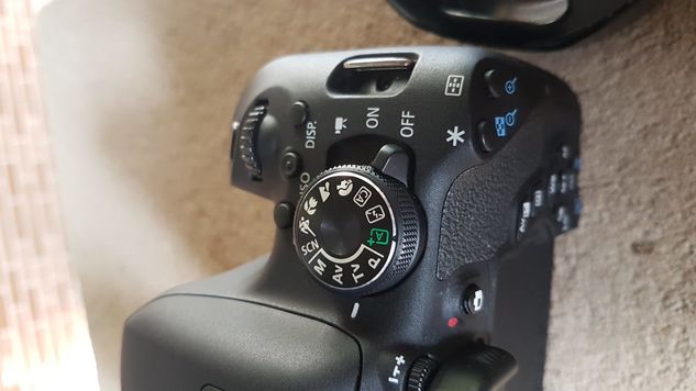 Câmera Canon T6i + Acessórios