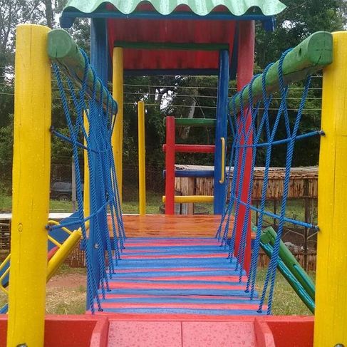 Playground Infantil de Casinha de Madeira de