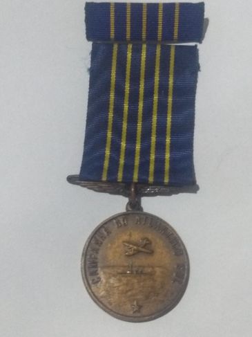 Medalha de Campanha do Atlântico Sul com Barrete Criada em 1948