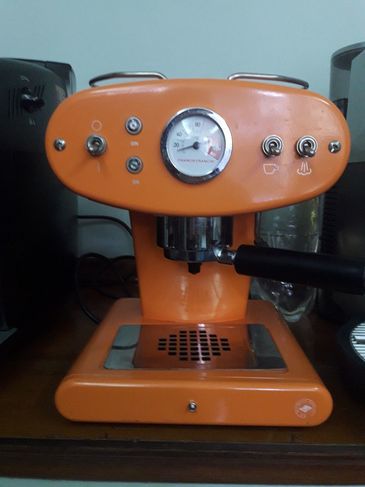 Máquina de Café Expresso - Illy