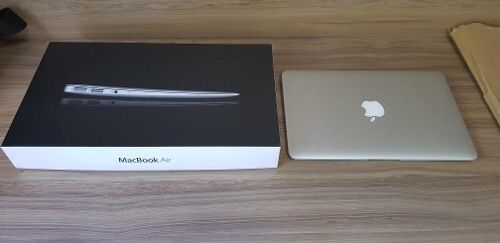 Macbook Air de 11 Polegadas Mid 2013, Processador I5 1.3ghz, 4gb Memór