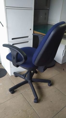 Cadeira de Escritório Azul Flexform
