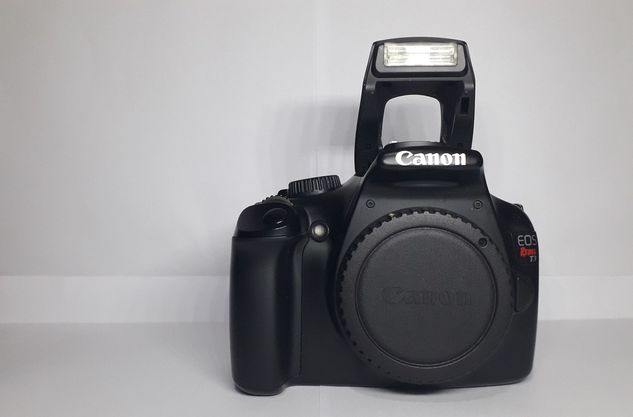 Camera Canon T3 com Carregador