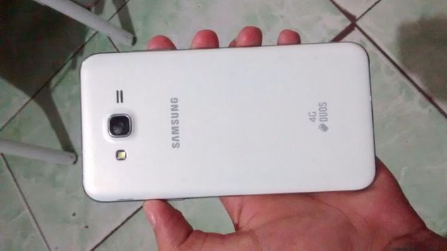Samsung Galaxy J7 Chamem no Whats