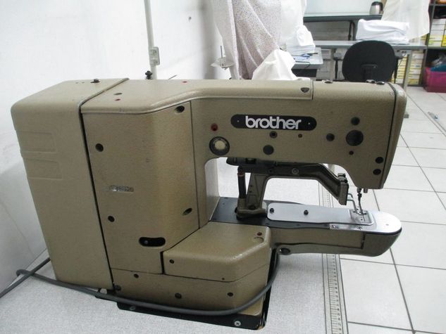 Máquina de Costura Travete Brother
