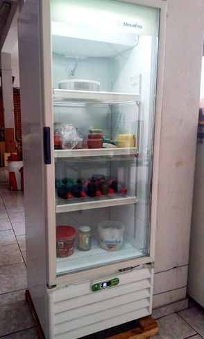Refrigerador Expositor Metalfrio 350 Litros Vb40r