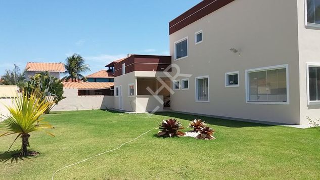 Elisa Leach Beat - Casa em Condomínio em Maricá - Ponta Grossa por 1.6 Milhões à Venda