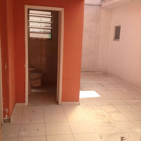 Sobrado com 3 Dorms em São Paulo - Vila Santa Catarina por 5 Mil para Alugar