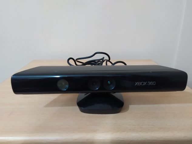 XBOX 360 com Kinect Destravado Usado em ótimo Estado