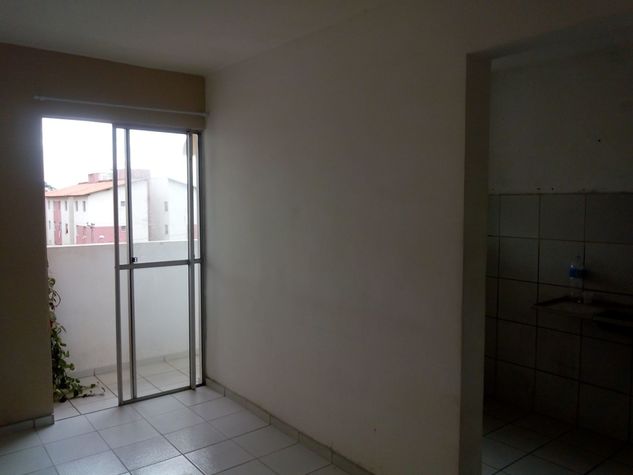 Alugo Apartamento - Cond. Ponta Verde