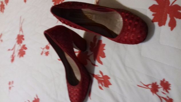 Sapato de Salto Grosso Vermelho