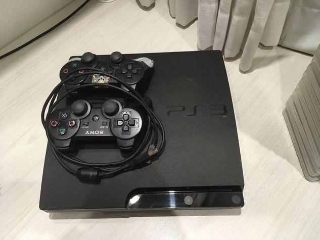 Playstation 3 500gb 2 Controles + 23 Jogos