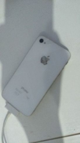 Vendo Iphone 4s (branco)