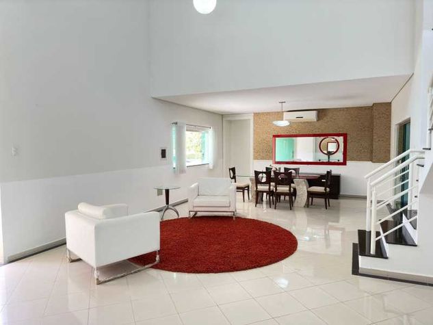 Aluga ou Vende Casa Duplex Semi Mobiliada em Condominio de Luxo na Ponta Negra - Manaus/am
