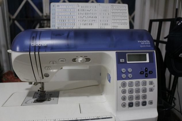 Máquina de Costura Eletrônica Brother Nx450q