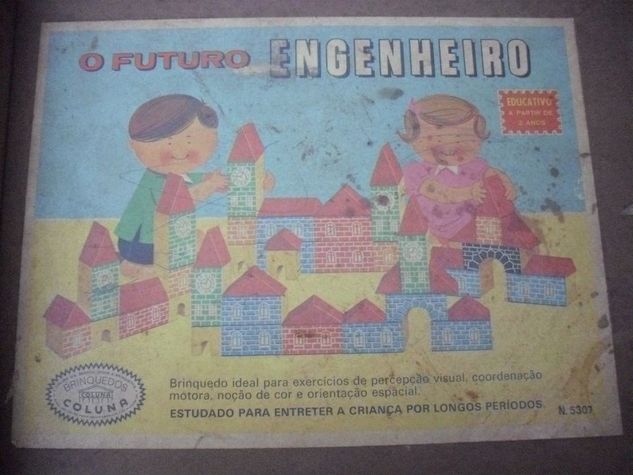 Coluna Anos 60 Jogo Futuro Engenheiro Peças e Caixa de Madeira / Toy
