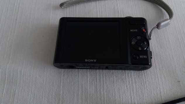 Câmera Fotográfica Sony 20 Mpixels