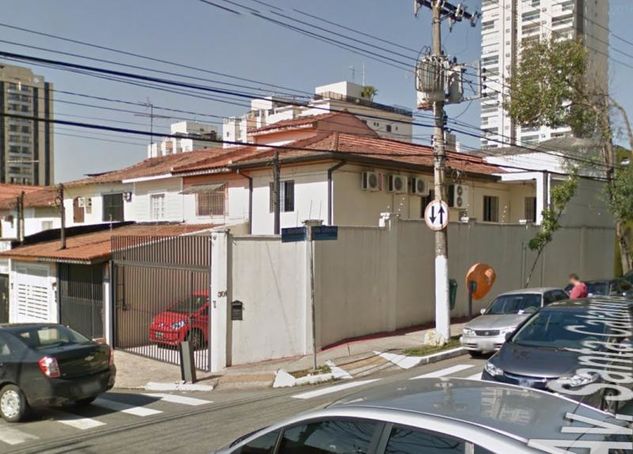 Sobrado com 3 Dorms em São Paulo - Vila Alexandria por 1.1 Milhões para Comprar