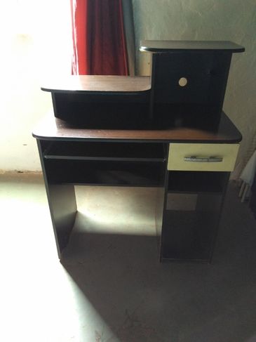 Escrivaninha/mesa para Computador