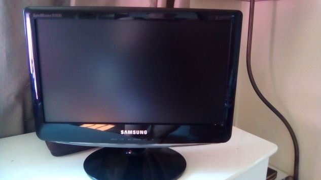 Vendo Monitor Lcd Samsung 15,6"