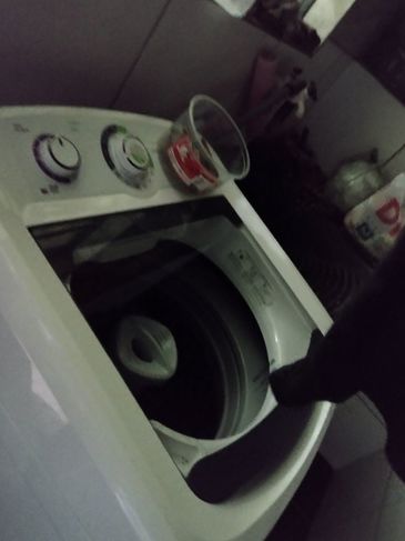 Vendo Máquina de Lavar Roupa Nova com um Mês de Uso