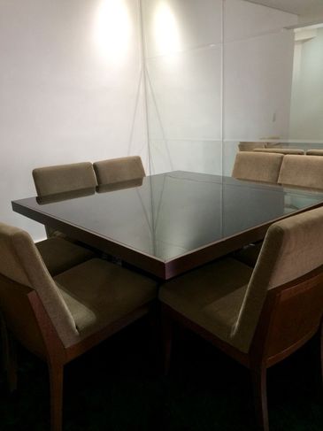 Mesa com 8 Cadeiras