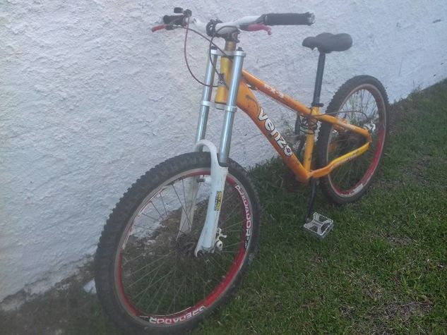 Bicicleta Esportiva Venzo