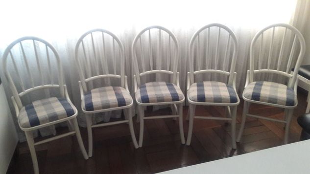 Mesa de Jantar com 6 Cadeiras em Cedro Revestida com Fórmica Branca e Azul