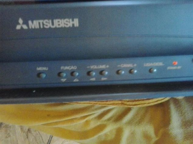 TV Mitsubishi a Cores 20 Pol.funcionando Retirar em Mãos